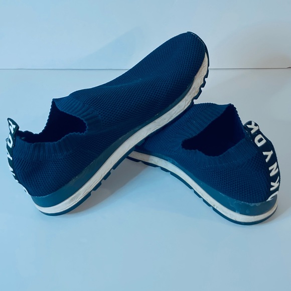 DKNY Women 8.5 Jerri Slip-on Fabric Sneakers Navy Blue Stylish Comfort Sporty - Picture 6 of 8